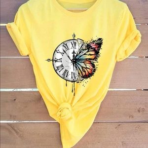 XL(12) Clock and butterfly 🦋 Print tee.